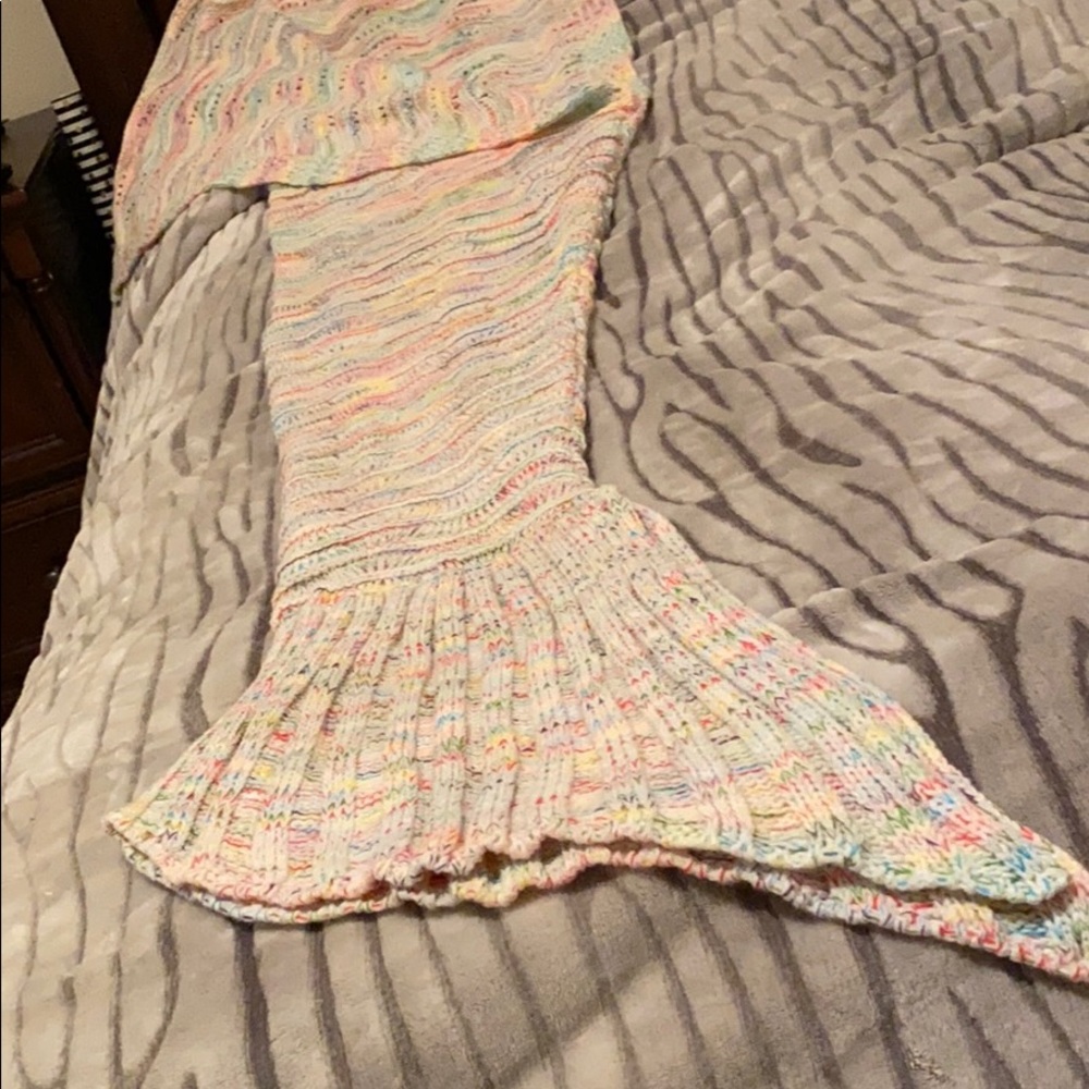Mermaid tail - Picture 7 of 8